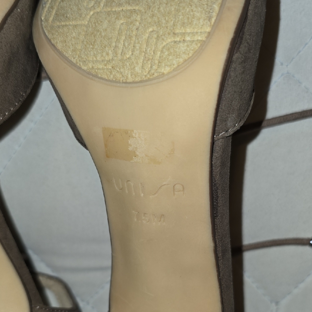 Elegant Brown Women's Shoes‎ - Picture 7 of 8